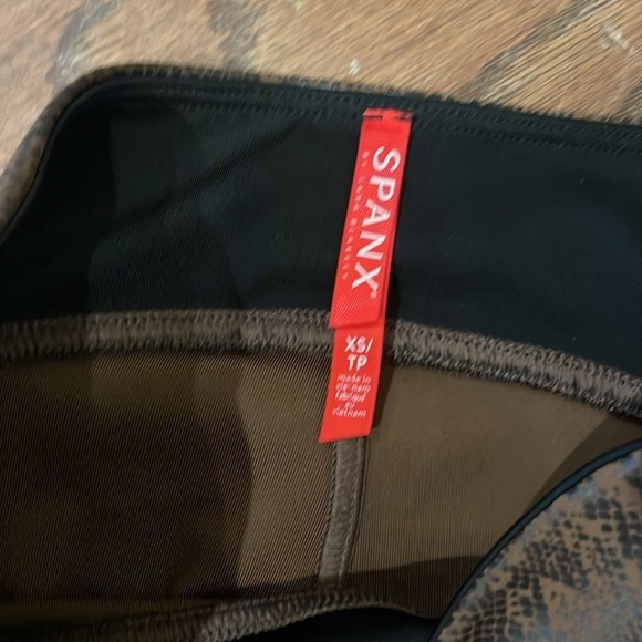 Spanx faux leather brown snakeskin leggings, XS - Picture 4 of 5